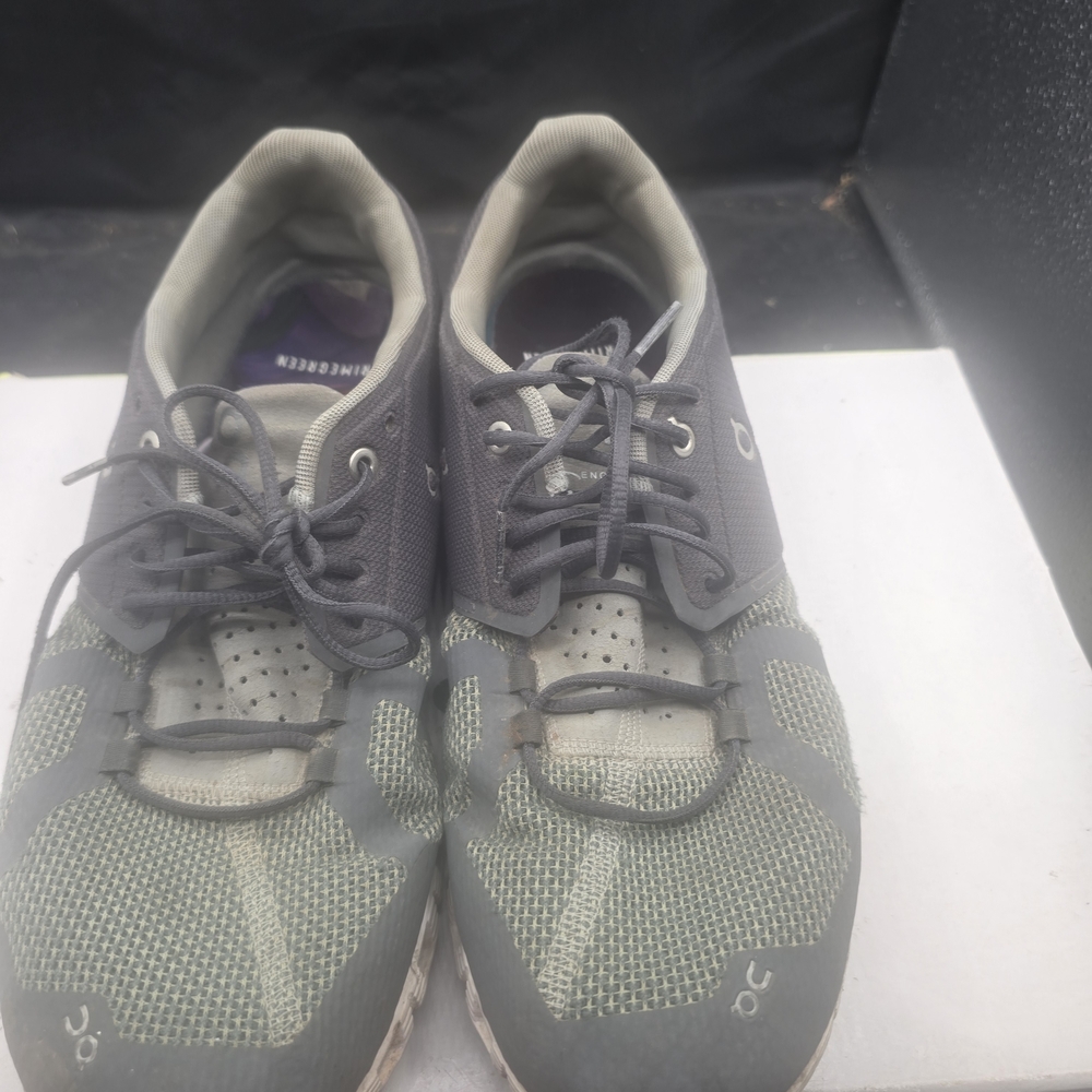 On Running Men's Gray Athletic Shoes‎